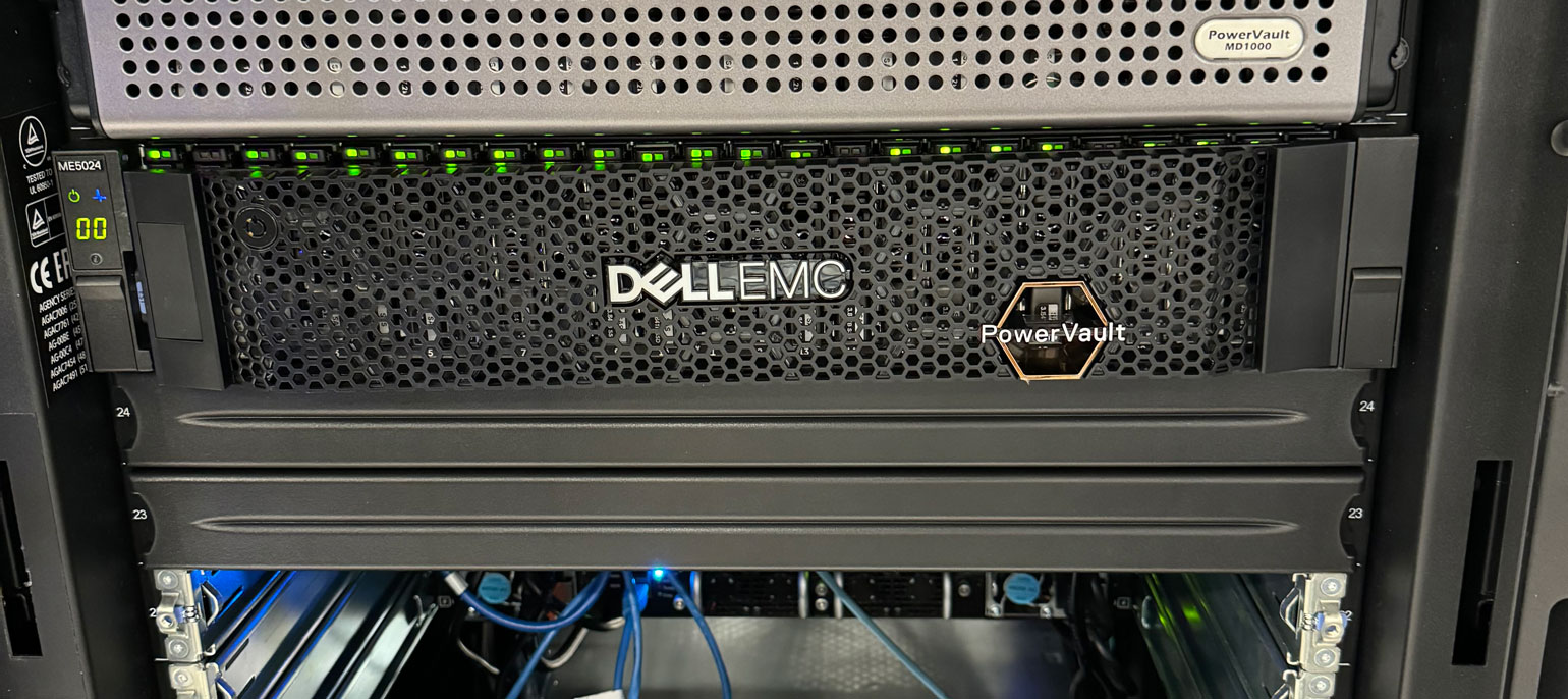 NetApp V6290